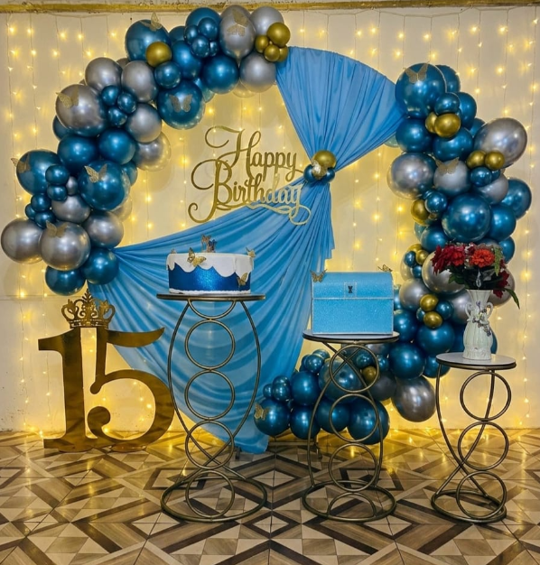 Número Decorativo Gigante "Corona Real 15"